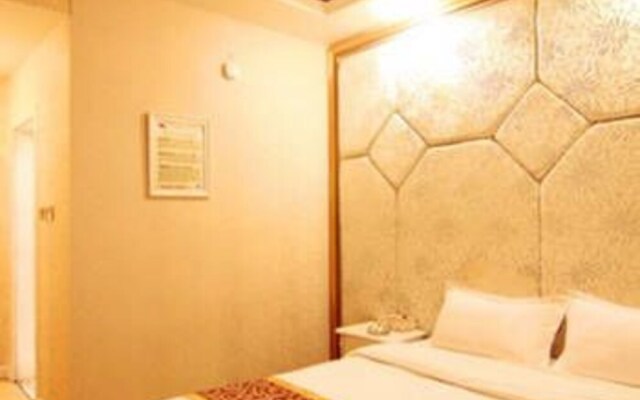 Seine River Spring Hotel