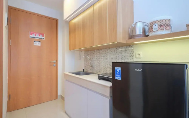 Simply Design Studio Room Evenciio Margonda Apartment