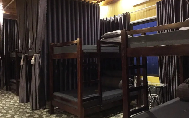Scenic Views Farmstay & Hostel
