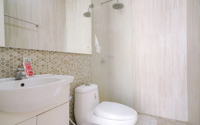 RedDoorz Premium near RS Pondok Indah