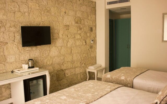 Avlu Alacati Butik Otel