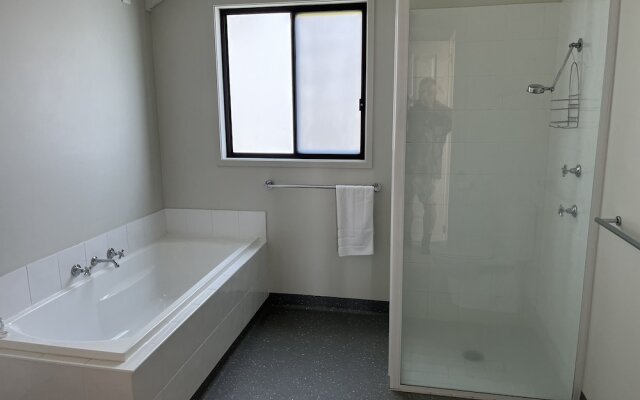 Black Bream Point Cabins