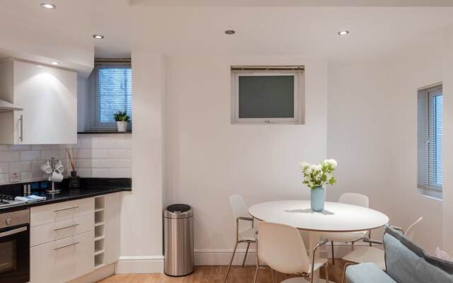 Newly Refurbished 1 Bedroom for 4 in Chelsea