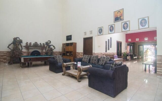 OYO 326 Ndalem Padma Asri Guest House