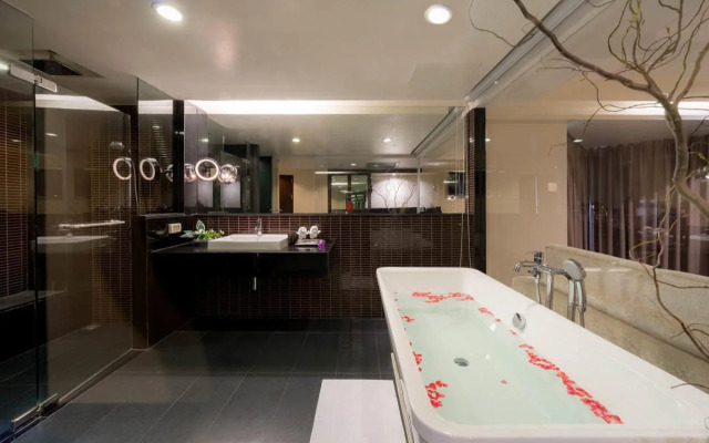 Furama Silom Bangkok Hotel