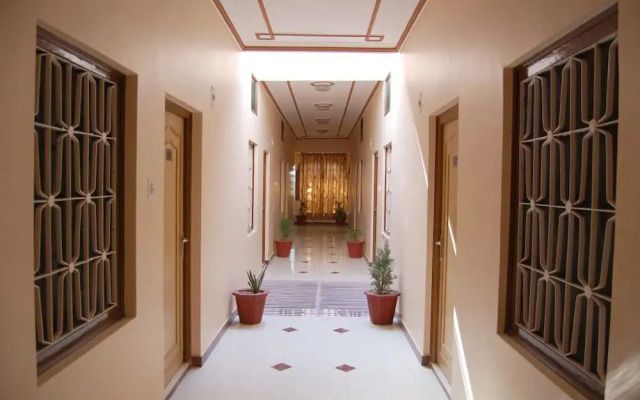 Hotel Priya