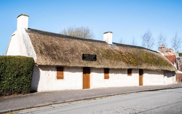 No.27 Ayr Beach - Coorie Doon
