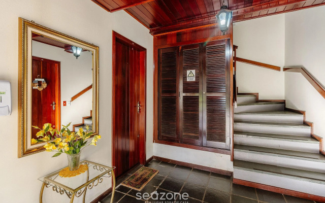 Apto duplex c/ lareira 100m do Lago Negro RLN204