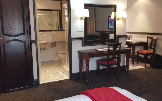 Court Classique Suite Hotel