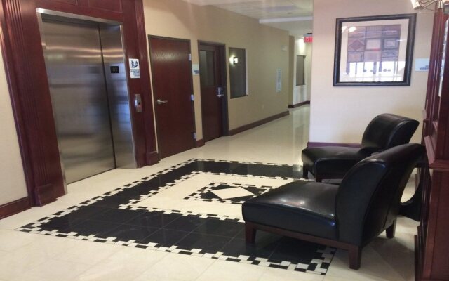 Holiday Inn Express & Suites Yukon by IHG