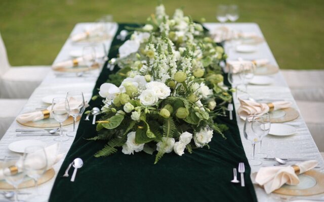 HUALUXE Hotels & Resorts Yangjiang City Center by IHG