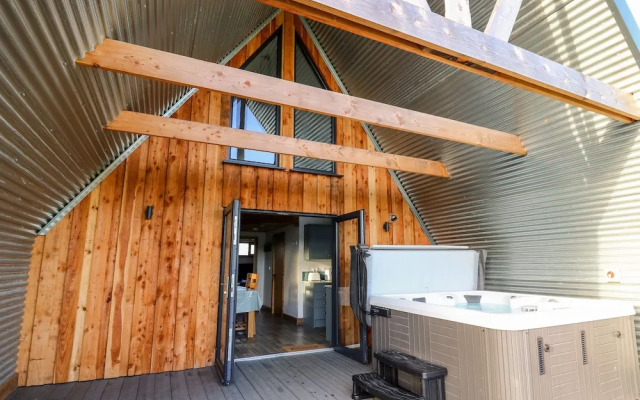 Valley View Hideaway