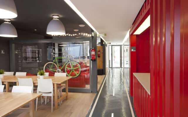 Sant Jordi Hostels Gracia