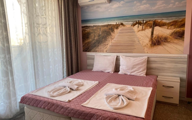 Private Cozy Apartment Admiral Plaza A 11