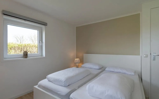 Modern Bungalow Close to the Beach