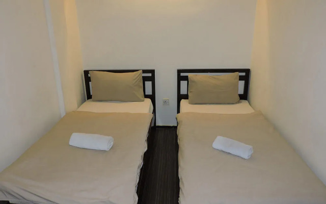 OYO 106 Zodiac Golden Palace Hotel