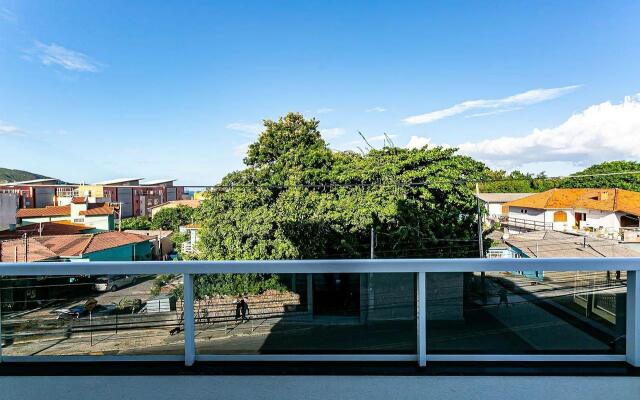 Apto amplo com suíte na praia do Santinho SBR304