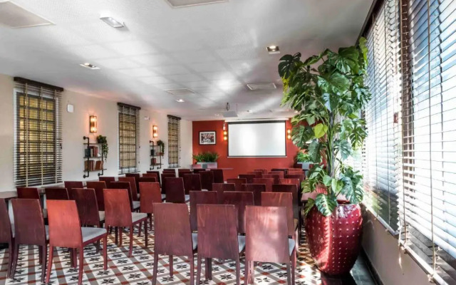 Plessis Parc Hotel