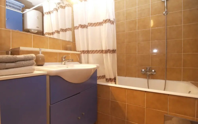 Apartment 1635