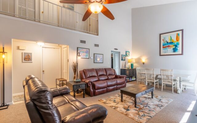 Spacious 3BR Pensacola Townhouse