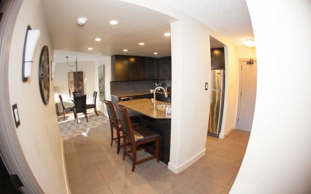 Corporate Suites of Calgary - Eightwelve