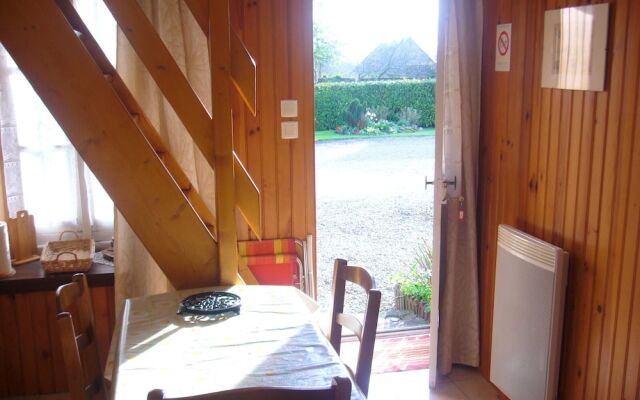 House With one Bedroom in Mandeville-en-bessin, With Enclosed Garden and Wifi - 6 km From the Beach