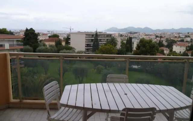 Karolina Properties - Ascot Appartement