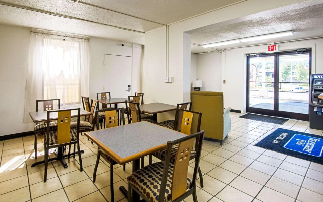 Travel Inn Bristol near State St