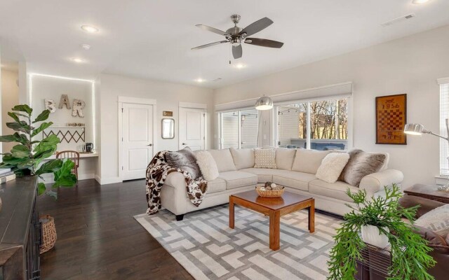 Harribo Townhome - Walk Everywhere - Downtown Fay