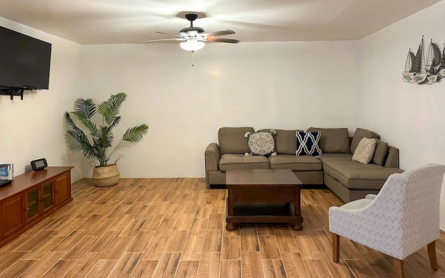 Spacious 3BR House Near Iconic Sandy Beach