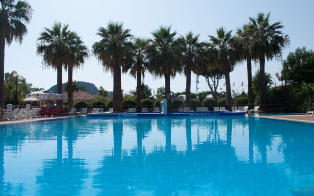 Villaggio Turistico La Mantinera