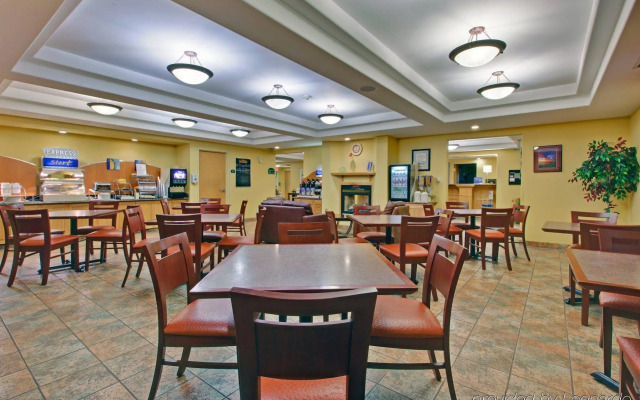 Holiday Inn Express by IHG