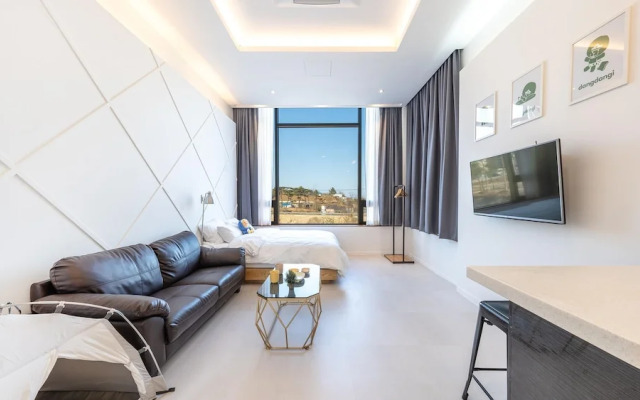 Gangneung Dangdangi Dog Pension Blue