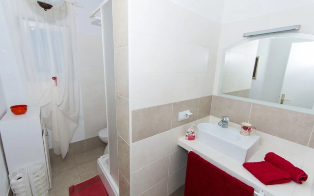 Duga - Beachfront & Seaview - A2
