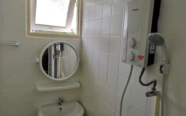 Aurora Court Blue Ocean & Floral 321