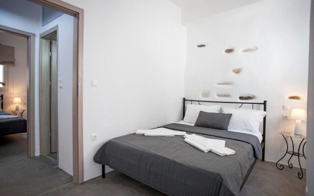Portes View Traditional House