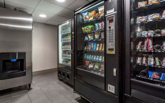 Comfort Inn & Suites Liverpool - Syracuse North