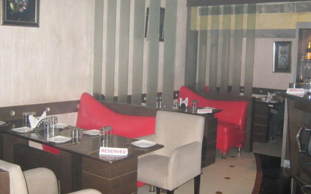 OYO Premium Near Fortis Faridabad