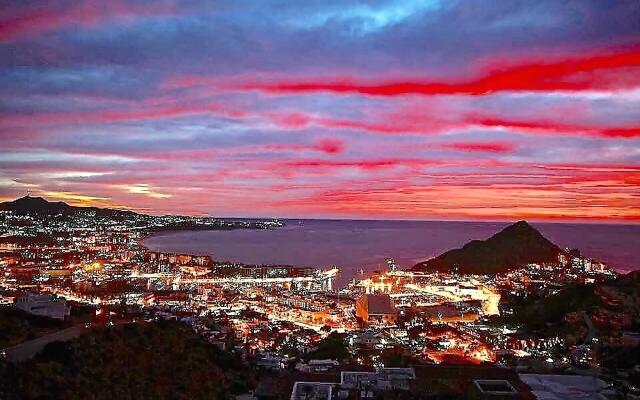 Cabo Pedregal Hotel