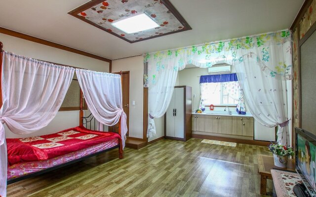 Eurwangrini Sea & Star House Pension