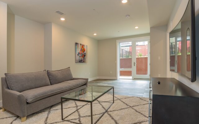 Deedee's Lofts at Grove II