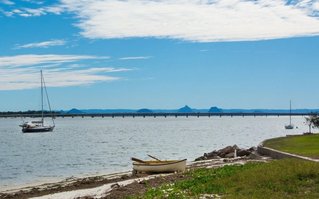 Quiet location across from waterfront - South Esp, Bongaree