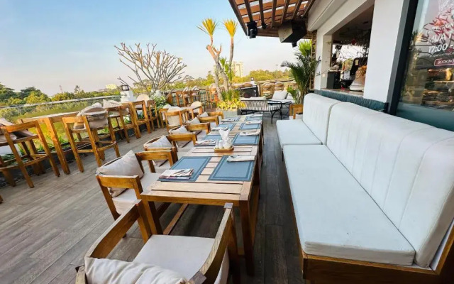 Ngon Avatar Boutique Hotel