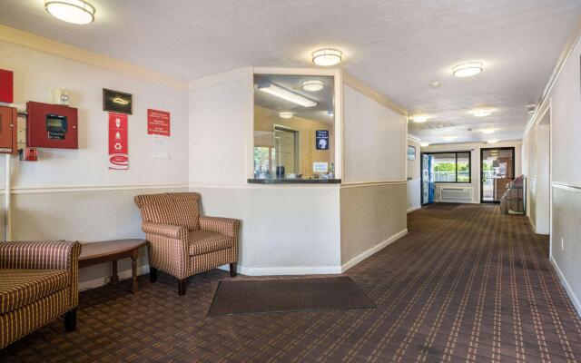 Econo Lodge Boston-Malden