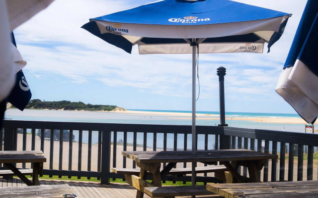 The Waterwheel Beach Cabins - Caravan Park