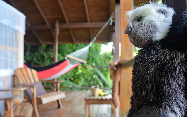 The Lookout Inn Lodge