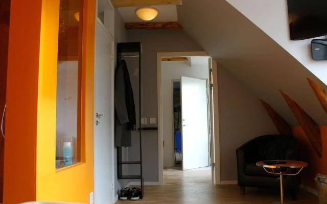 Magles Smiley Inn