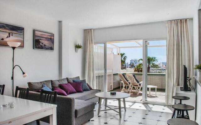 Beachfront Location in Benalmadena Ref 70