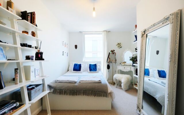 A Charming and Luxurious 2BR Flat on Walthamstow