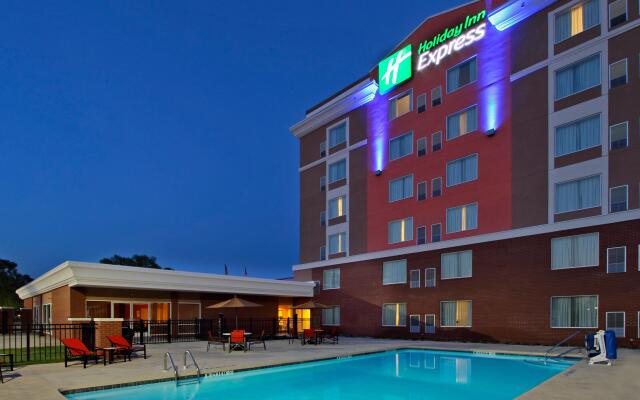 Holiday Inn Express Augusta Downtown, an IHG Hotel